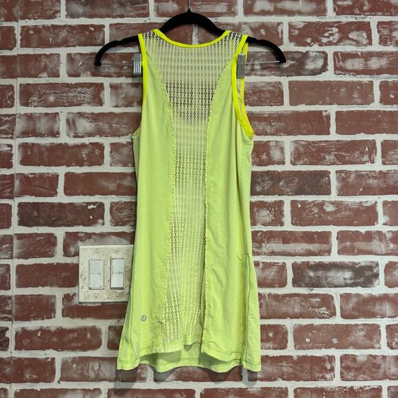 Lululemon Run: Tie and Fly Tank Ray Size 4 GUC - Picture 2 of 7